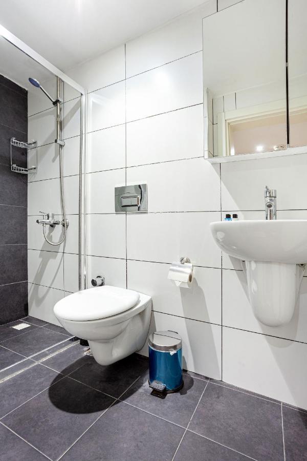 Aram Kerasi Rooms Istanbul Exterior photo