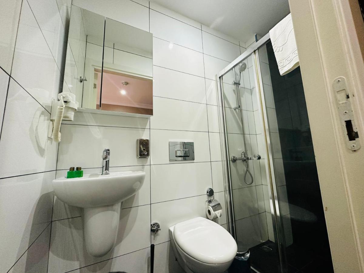 Aram Kerasi Rooms Istanbul Exterior photo